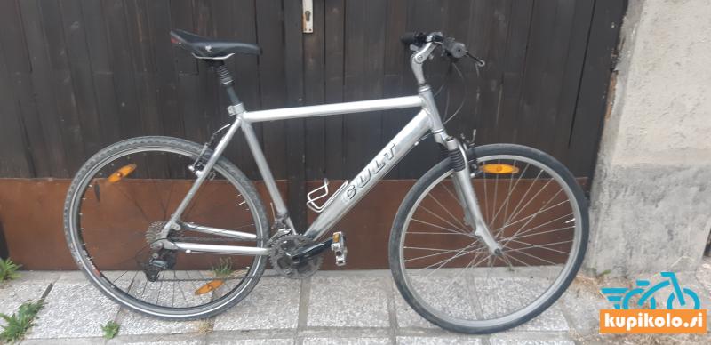 CULT kolo aluminij treking super ohranjen